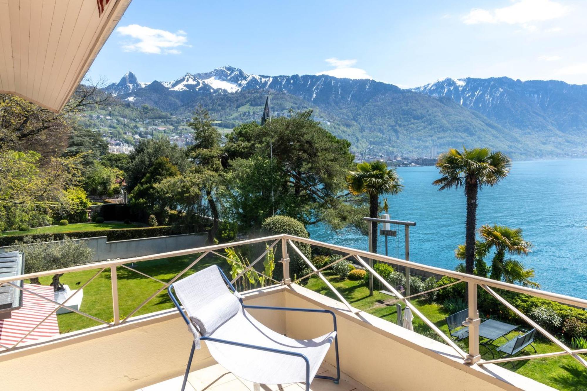 La Villa Montreux Bilik gambar